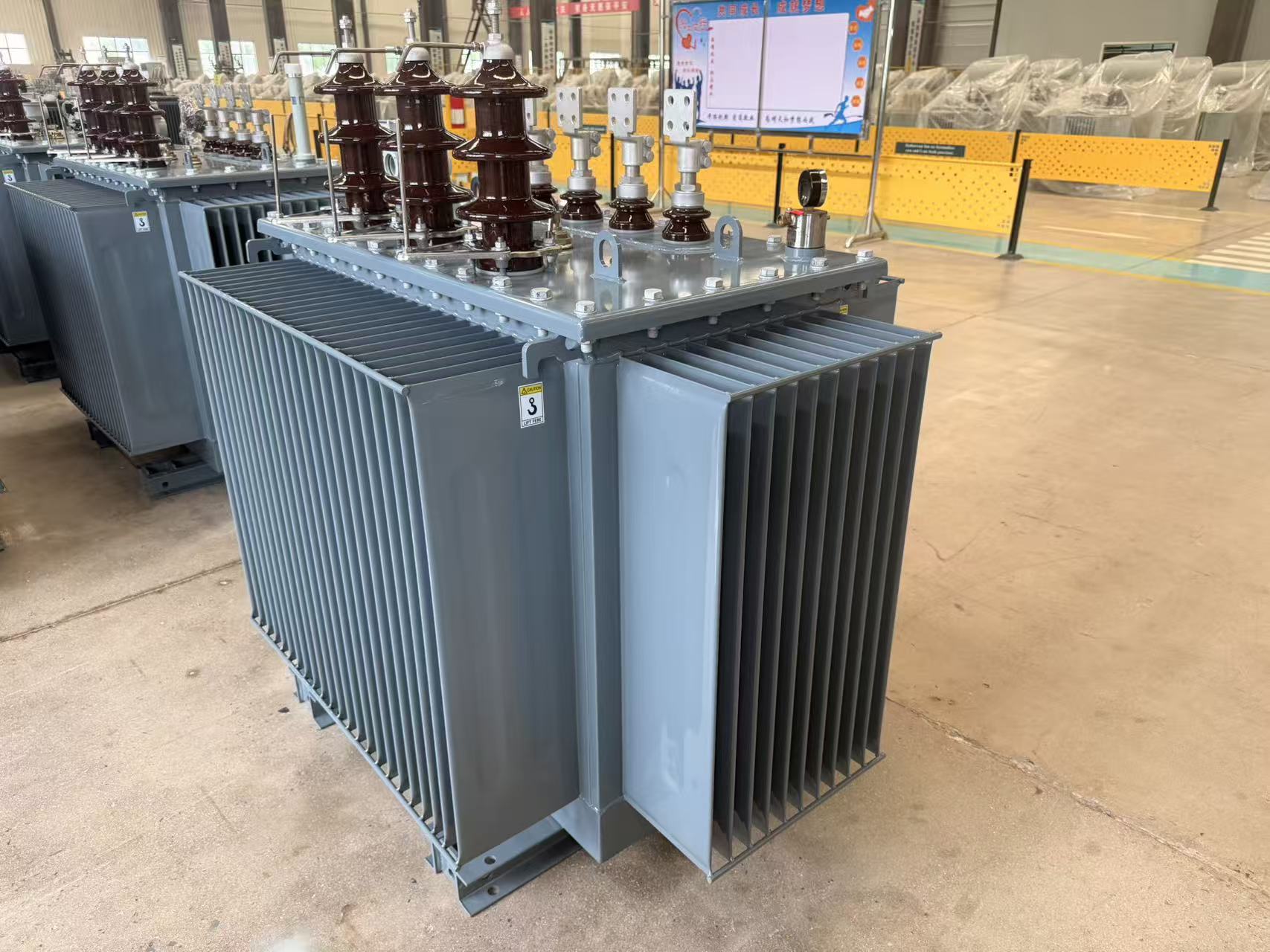 SYHF rozpoczyna produkcję transformatorów zanurzonych w oleju S-M-630kVA10(6)-0,4 zgodnie z rygorystycznymi protokołami testowymi